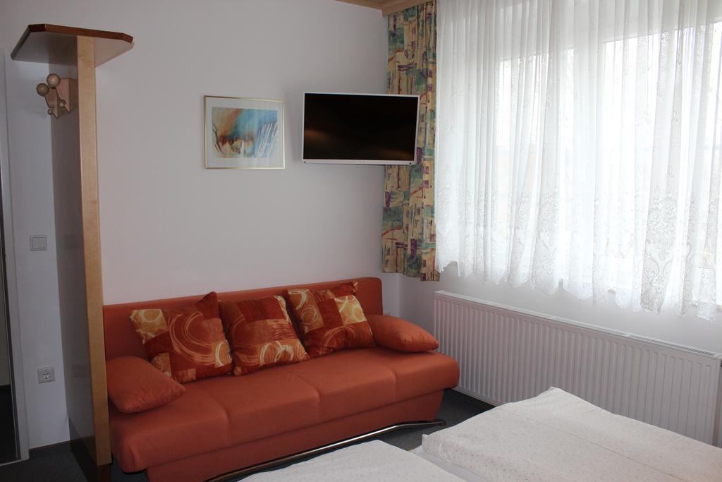 Gaestehaus Karassowitsch Rust Chambre photo
